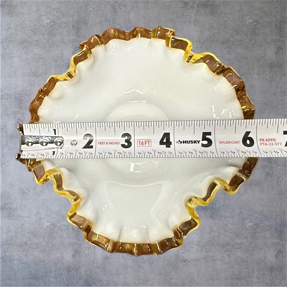 Fenton Ruffled Bowl Milk Glass‎ 6